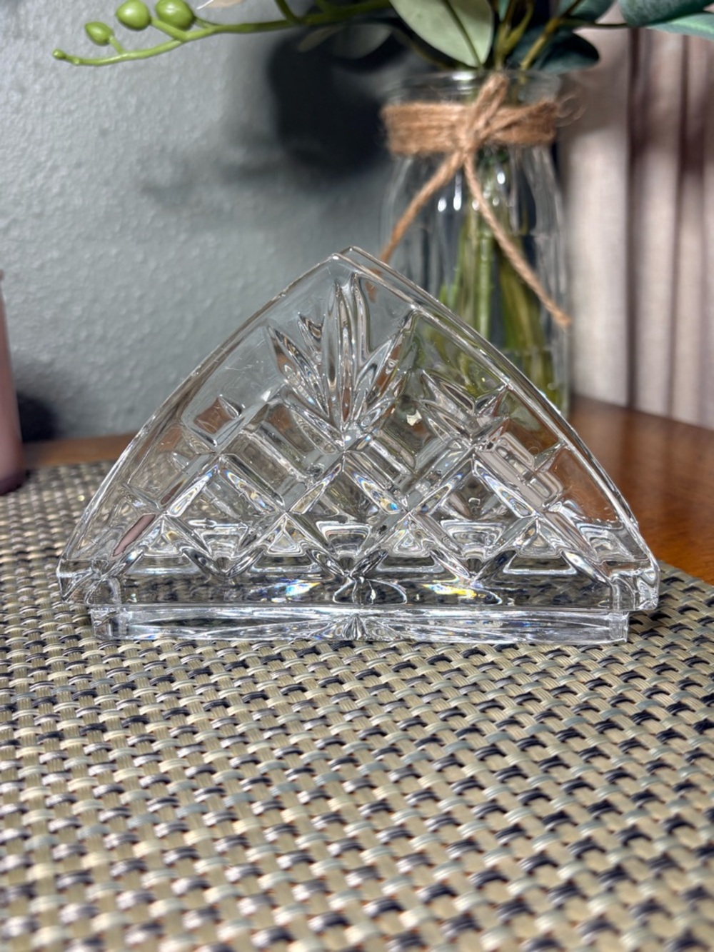Vintage Crystal Style Glass Napkin Holder Fan Starburst Diamond Cut Clear.